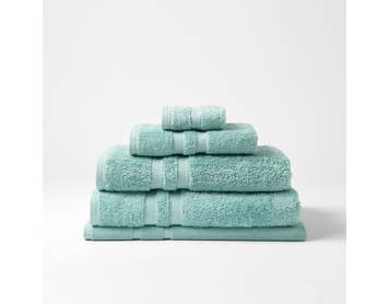 https://s3-ap-southeast-2.amazonaws.com/fusionfactory.commerceconnect.bbnt.production/pim_media/000/120/990/CH-Egyptian-Luxury-Towels-Island-Blue-189042-R.jpg?1620605407