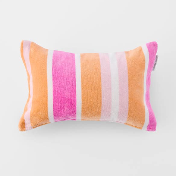 https://s3-ap-southeast-2.amazonaws.com/fusionfactory.commerceconnect.bbnt.production/pim_media/000/201/274/CH_S25-26_Rialto-Beach-Pillow_Pink-Orange_26505401_SI.jpg?1758073774