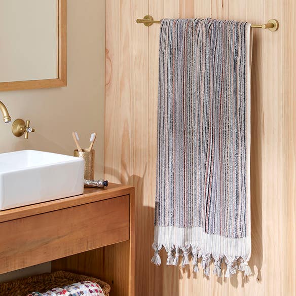 https://s3-ap-southeast-2.amazonaws.com/fusionfactory.commerceconnect.bbnt.production/pim_media/000/193/587/CH_W25_LS_Bodrum_Towels-Earthy-Stripe_SI.jpg?1744593744