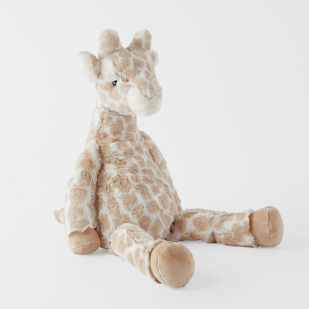 https://s3-ap-southeast-2.amazonaws.com/fusionfactory.commerceconnect.bbnt.production/pim_media/000/158/252/LF_Gigi-Giraffe-Soft-Toy_Brown-White_23192401_SI.jpg?1704752741