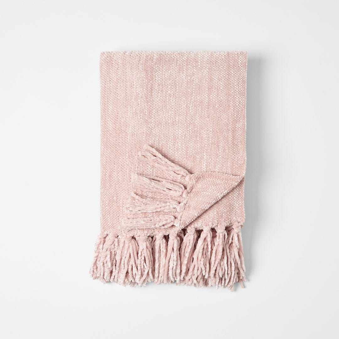 https://s3-ap-southeast-2.amazonaws.com/fusionfactory.commerceconnect.bbnt.production/pim_media/000/061/903/M_F-Margot-Chenille-Throw-Blush-Pink-20000901.jpg?1592783110
