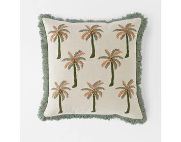 https://s3-ap-southeast-2.amazonaws.com/fusionfactory.commerceconnect.bbnt.production/pim_media/000/167/234/M_F_Bimbini-Fringe-Cushion_Natural-Green_25837701_SI.jpg?1723011796