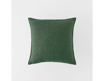 https://s3-ap-southeast-2.amazonaws.com/fusionfactory.commerceconnect.bbnt.production/pim_media/000/191/566/M_F_Cameron-Linen-Cushion_Moss-Jadeite_26175201_SI.jpg?1742859923