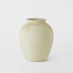 https://s3-ap-southeast-2.amazonaws.com/fusionfactory.commerceconnect.bbnt.production/pim_media/000/167/241/M_F_Chelsea-Vase-Tall_Sand_25868201_SI.jpg?1723012023