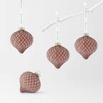 https://s3-ap-southeast-2.amazonaws.com/fusionfactory.commerceconnect.bbnt.production/pim_media/000/197/690/M_F_EN_S4-Onion-Glass-Ball-w-Diamond-Pattern_26288001_SI.jpg?1752562629