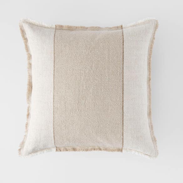 https://s3-ap-southeast-2.amazonaws.com/fusionfactory.commerceconnect.bbnt.production/pim_media/000/179/433/M_F_Everett-Colour-Block-Linen-Cushion_Natural_26141202_SI.jpg?1733377837