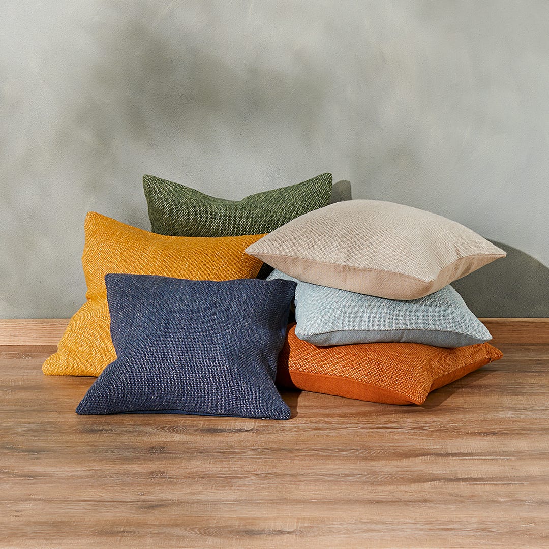 https://s3-ap-southeast-2.amazonaws.com/fusionfactory.commerceconnect.bbnt.production/pim_media/000/154/283/M_F_Flinders_Cushions_Range_02_SI.jpg?1696207119