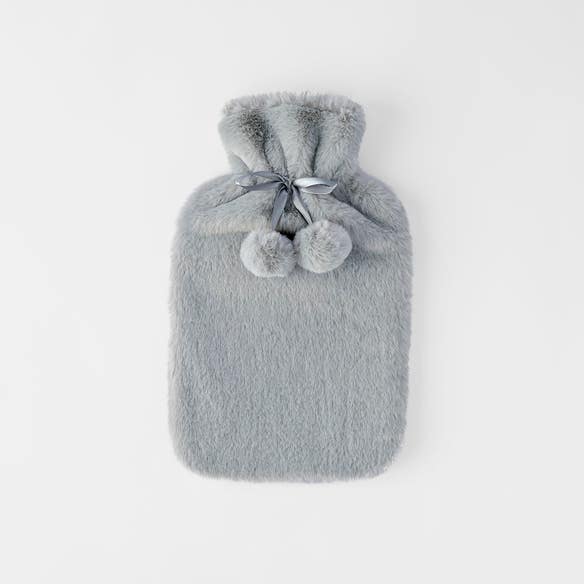 https://s3-ap-southeast-2.amazonaws.com/fusionfactory.commerceconnect.bbnt.production/pim_media/000/189/340/M_F_Hot-Water-Bottle-Fur_Steel-Grey_26077403_SI.jpg?1739424086