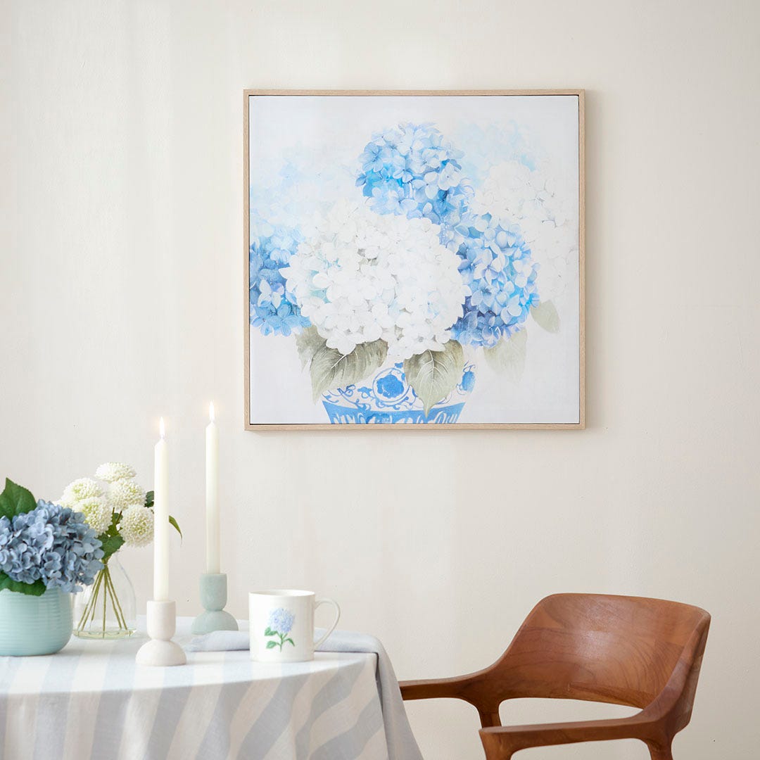 https://s3-ap-southeast-2.amazonaws.com/fusionfactory.commerceconnect.bbnt.production/pim_media/000/193/089/M_F_Hydrangeas-Framed-Canvas_26173301_LS_SI.jpg?1743986333