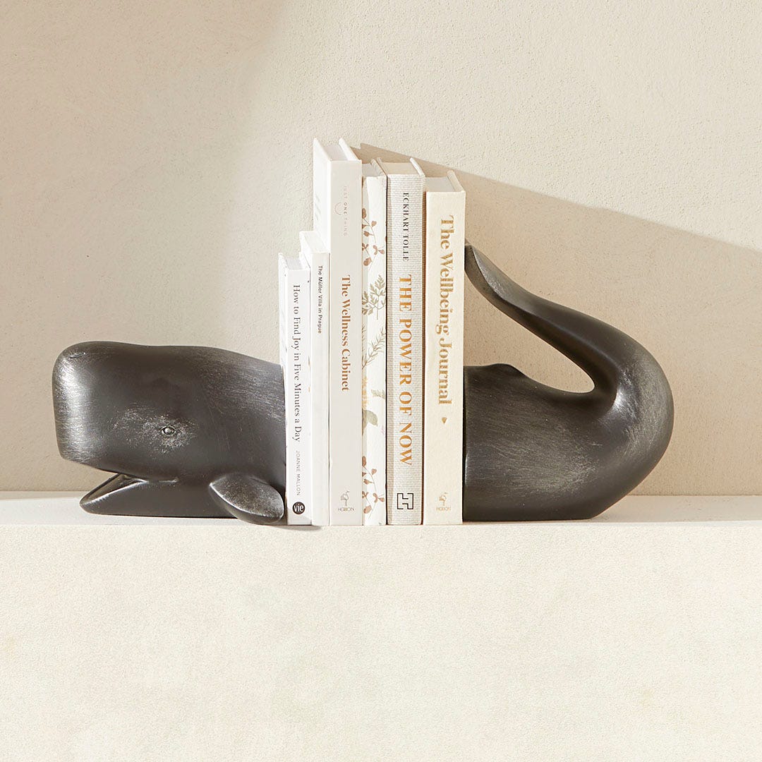 https://s3-ap-southeast-2.amazonaws.com/fusionfactory.commerceconnect.bbnt.production/pim_media/000/158/324/M_F_LS_Resin_Whale_Bookends_19234301_SI_Cropped.jpg?1705028782