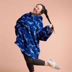 https://s3-ap-southeast-2.amazonaws.com/fusionfactory.commerceconnect.bbnt.production/pim_media/000/160/812/M_F_LS_W24_Flannelette_Campaign_Bailey_Hooded_Sherpa_Talent-2_SI.jpg?1708578394