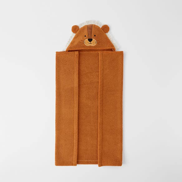 https://s3-ap-southeast-2.amazonaws.com/fusionfactory.commerceconnect.bbnt.production/pim_media/000/169/361/M_F_Lenny-Lion-Baby-Hooded-Towel_Light-Brown_25862701_V2_SI.jpg?1725588634