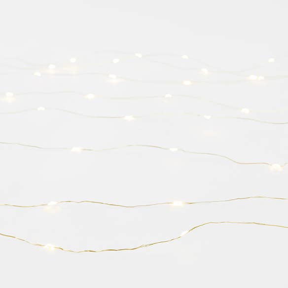 https://s3-ap-southeast-2.amazonaws.com/fusionfactory.commerceconnect.bbnt.production/pim_media/000/165/299/M_F_MR_LED-Glisten-String-Lights-6m_Gold_23219401_SI.jpg?1719809368