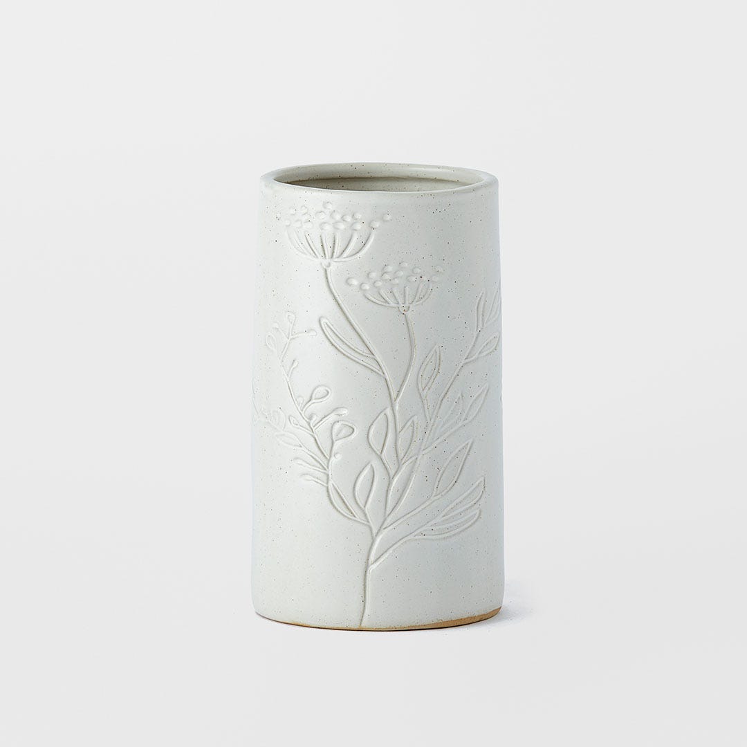 https://s3-ap-southeast-2.amazonaws.com/fusionfactory.commerceconnect.bbnt.production/pim_media/000/169/313/M_F_Natalia-Debossed-Ceramic-Vase-Sml_White_25872201_SI.jpg?1725521312