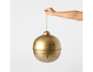 https://s3-ap-southeast-2.amazonaws.com/fusionfactory.commerceconnect.bbnt.production/pim_media/000/197/802/M_F_OP_30cm-Round-Bell-Ornament_26378001_SCALE_SI.jpg?1752648828