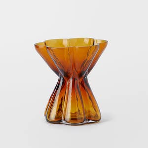 https://s3-ap-southeast-2.amazonaws.com/fusionfactory.commerceconnect.bbnt.production/pim_media/000/169/274/M_F_Remy-Fluted-Glass-Vase-Squat_Cinnamon_25867001_SI.jpg?1725519599