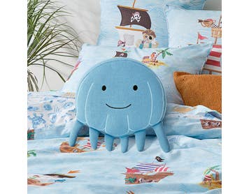 https://s3-ap-southeast-2.amazonaws.com/fusionfactory.commerceconnect.bbnt.production/pim_media/000/164/487/M_F_S24-25_Bedlinen_BOP_Ahoy_SQC_Cushion-Jellyfish_SI.jpg?1718079605