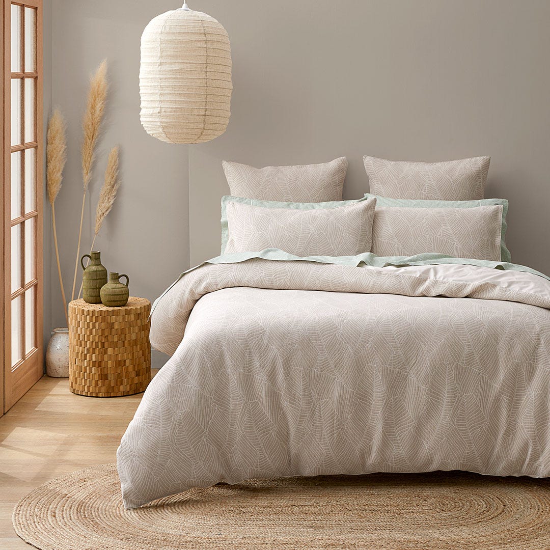 https://s3-ap-southeast-2.amazonaws.com/fusionfactory.commerceconnect.bbnt.production/pim_media/000/165/574/M_F_S24-25_Bedlinen_BOP_Bengali_Taupe_QQC_ALT_SI.jpg?1719983434