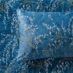 https://s3-ap-southeast-2.amazonaws.com/fusionfactory.commerceconnect.bbnt.production/pim_media/000/163/785/M_F_S24-25_Bedlinen_BOP_Gwendoline_QQC_Detail-02_SI.jpg?1715643068