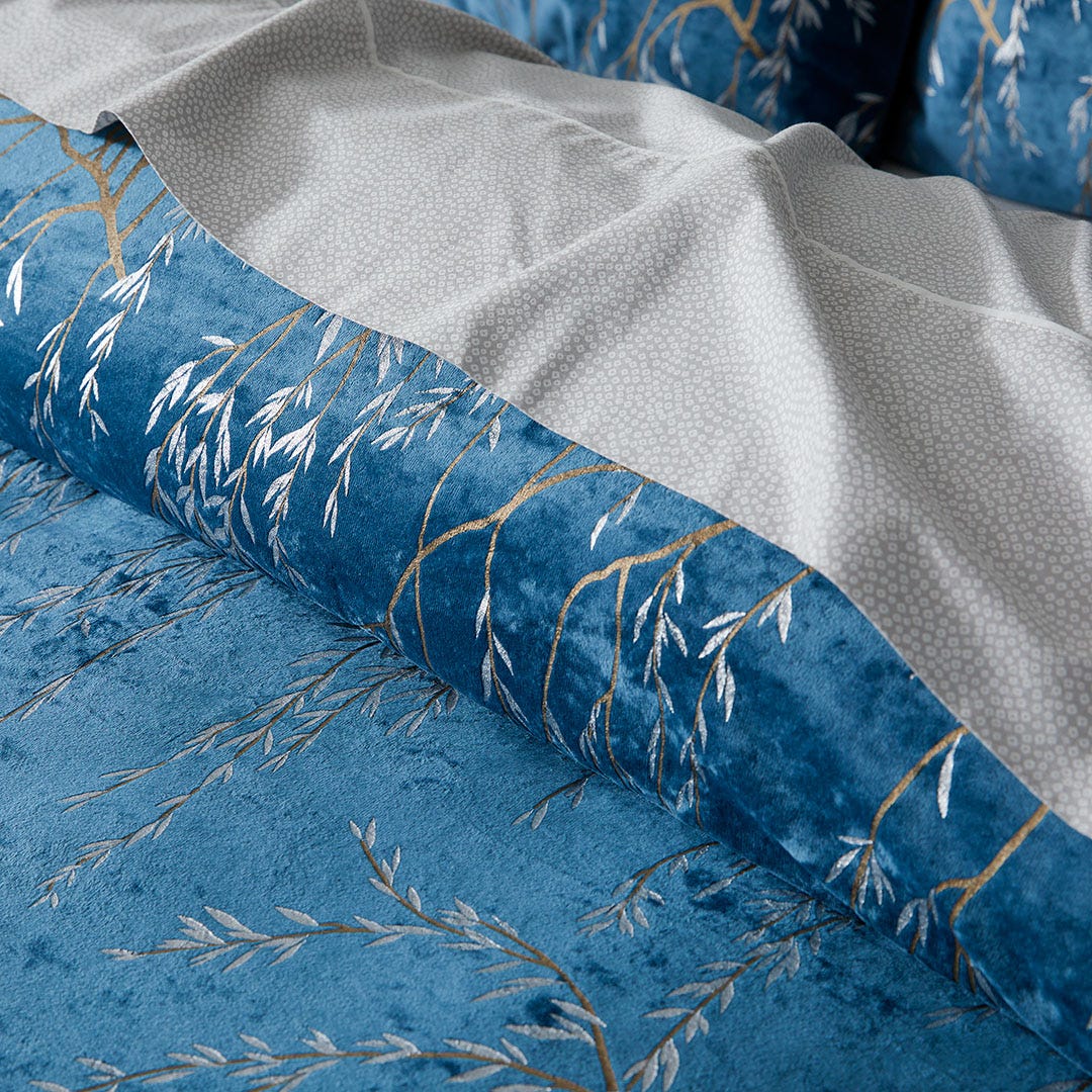 https://s3-ap-southeast-2.amazonaws.com/fusionfactory.commerceconnect.bbnt.production/pim_media/000/163/821/M_F_S24-25_Bedlinen_BOP_Gwendoline_QQC_Marketing_Detail-02_SI.jpg?1715648014