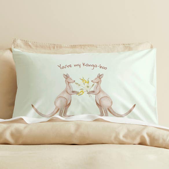 https://s3-ap-southeast-2.amazonaws.com/fusionfactory.commerceconnect.bbnt.production/pim_media/000/185/675/M_F_S24-25_Novelty_Pillow_Cases_BOP_KANGABOO_Novelty-PC_SI.jpg?1735533116