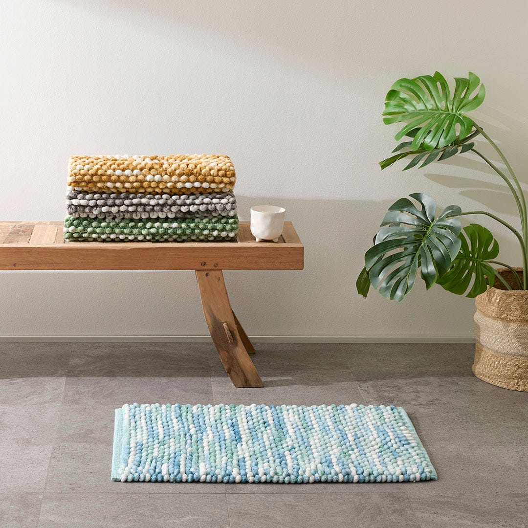 https://s3-ap-southeast-2.amazonaws.com/fusionfactory.commerceconnect.bbnt.production/pim_media/000/174/434/M_F_S24-25_Summer_LS_Studio_Bathmats-Cirrus_Aqua-Blue_Ivory_SI.jpg?1730098305