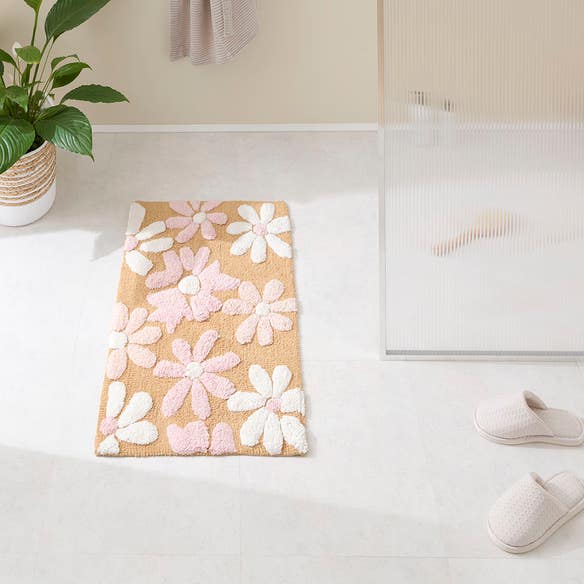 https://s3-ap-southeast-2.amazonaws.com/fusionfactory.commerceconnect.bbnt.production/pim_media/000/174/549/M_F_S24-25_Summer_LS_Studio_Bathmats-Dolly_BM_SI.jpg?1730153534