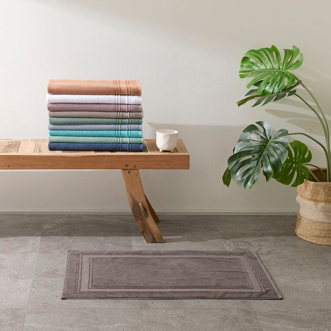 https://s3-ap-southeast-2.amazonaws.com/fusionfactory.commerceconnect.bbnt.production/pim_media/000/174/420/M_F_S24-25_Summer_LS_Studio_Bathmats-Indulgence_BM-Granite_SI.jpg?1730097625