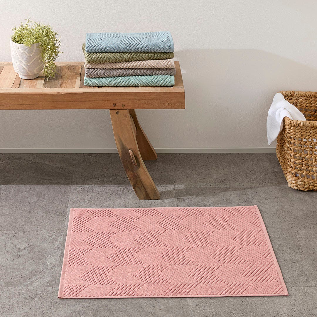 https://s3-ap-southeast-2.amazonaws.com/fusionfactory.commerceconnect.bbnt.production/pim_media/000/174/202/M_F_S24-25_Summer_LS_Studio_Bathmats-Kinsley_BM-Ash_Rose.jpg?1729818066