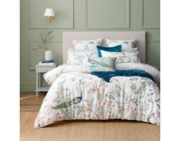 https://s3-ap-southeast-2.amazonaws.com/fusionfactory.commerceconnect.bbnt.production/pim_media/000/194/406/M_F_S25-26_Bedlinen_BOP_Eden_QQC_SI.jpg?1745995269