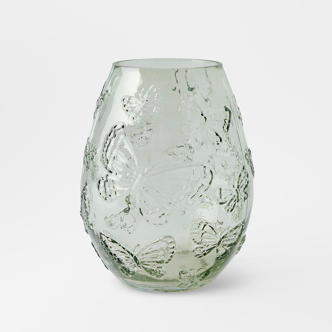 https://s3-ap-southeast-2.amazonaws.com/fusionfactory.commerceconnect.bbnt.production/pim_media/000/199/027/M_F_S25-26_Butterfly-Glass-Vase-Lrg_Green_26558701_SI.jpg?1754373701