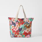 https://s3-ap-southeast-2.amazonaws.com/fusionfactory.commerceconnect.bbnt.production/pim_media/000/197/367/M_F_S25-26_Juna-Tote-Bag_Multi_26525301_19696_SI.jpg?1752216779