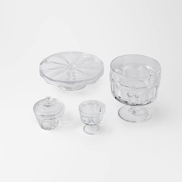 https://s3-ap-southeast-2.amazonaws.com/fusionfactory.commerceconnect.bbnt.production/pim_media/000/199/453/M_F_S25-26_Mayfair-Dining-Range_Clear_26476_R_SI.jpg?1754978179