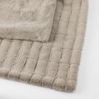https://s3-ap-southeast-2.amazonaws.com/fusionfactory.commerceconnect.bbnt.production/pim_media/000/189/372/M_F_Sable-Fur-Throw_Dove-Grey_26131202_Detail_SI.jpg?1739425126