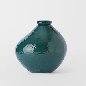 https://s3-ap-southeast-2.amazonaws.com/fusionfactory.commerceconnect.bbnt.production/pim_media/000/169/311/M_F_Serena-Glass-Vase-Lrg_Peacock-Blue_25867301_SI.jpg?1725521252
