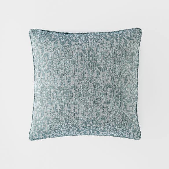 https://s3-ap-southeast-2.amazonaws.com/fusionfactory.commerceconnect.bbnt.production/pim_media/000/168/454/M_F_Sienna-Cushion_Teal_25878702_SI.jpg?1724650802