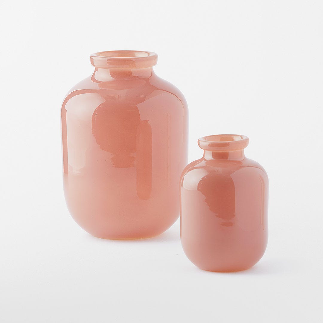 https://s3-ap-southeast-2.amazonaws.com/fusionfactory.commerceconnect.bbnt.production/pim_media/000/168/190/M_F_Soreli-Glass-Vase_Blush-Pink_25867_R_SI.jpg?1724389473