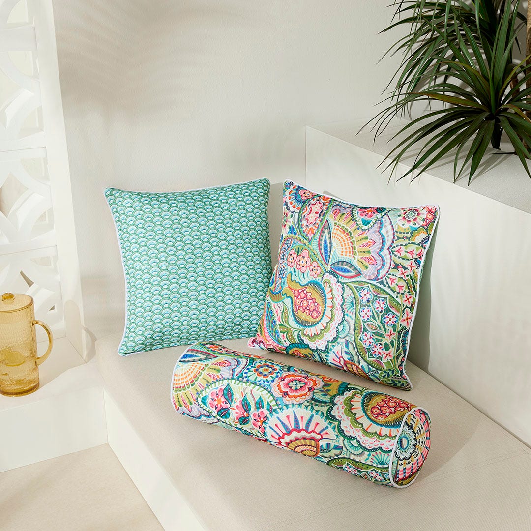 https://s3-ap-southeast-2.amazonaws.com/fusionfactory.commerceconnect.bbnt.production/pim_media/000/173/251/M_F_Summer_S24-25_LS_Studio_Outdoor_Cushions_Panama_Range_Detail-6_SI.jpg?1729142885