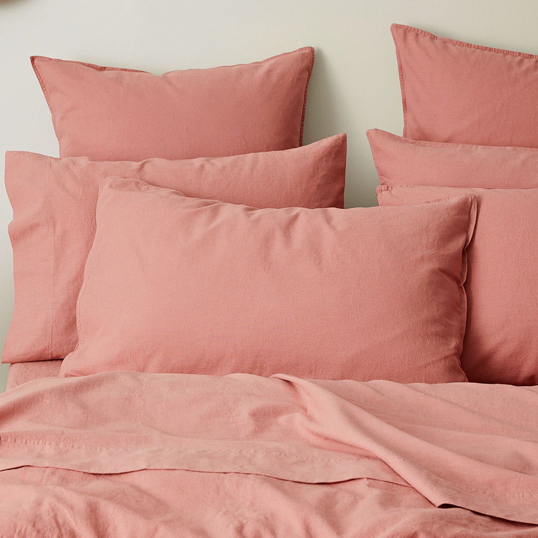 https://s3-ap-southeast-2.amazonaws.com/fusionfactory.commerceconnect.bbnt.production/pim_media/000/157/931/M_F_W24_Bedlinen_BOP_Olsen_Brick_QQC_Pillow_SI.jpg?1704239398