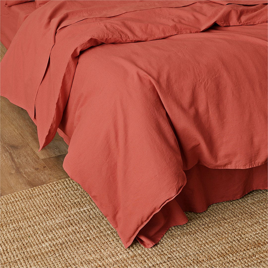 https://s3-ap-southeast-2.amazonaws.com/fusionfactory.commerceconnect.bbnt.production/pim_media/000/157/895/M_F_W24_Bedlinen_BOP_Olsen_Paprika_QQC_Marketing_Detail_SI.jpg?1704172727