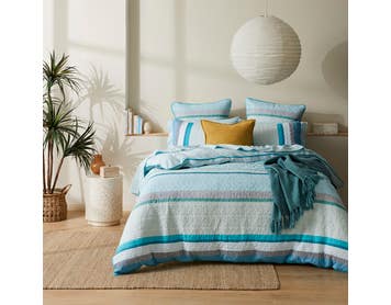 https://s3-ap-southeast-2.amazonaws.com/fusionfactory.commerceconnect.bbnt.production/pim_media/000/158/335/M_F_W24_Bedlinen_Tieppo_BOP_QQC_SI.jpg?1705029104