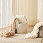 https://s3-ap-southeast-2.amazonaws.com/fusionfactory.commerceconnect.bbnt.production/pim_media/000/161/320/M_F_W24_LS_Throw_Cushion_Blanket_Faux_Fur_Malmo_Ivory_Pumice_SI.jpg?1709166669