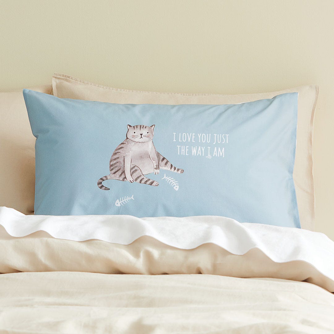 https://s3-ap-southeast-2.amazonaws.com/fusionfactory.commerceconnect.bbnt.production/pim_media/000/161/166/M_F_W24_Novelty_Pillow_Cases_BOP_The_Way_I_Am_SI.jpg?1709160833