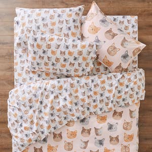 https://s3-ap-southeast-2.amazonaws.com/fusionfactory.commerceconnect.bbnt.production/pim_media/000/156/905/M_F_W24_Sheet-Set_Flannelette_Simba_SS_SI.jpg?1701921679