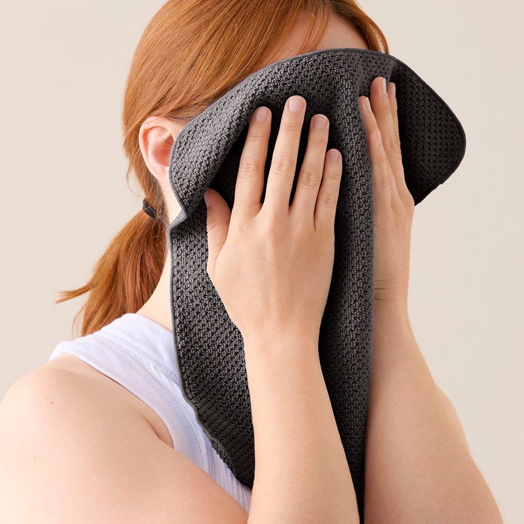 https://s3-ap-southeast-2.amazonaws.com/fusionfactory.commerceconnect.bbnt.production/pim_media/000/192/559/M_F_W25_Beauty-Headband-Face-Wash-Set_Charcoal_PKG_0454_SI.jpg?1743560637