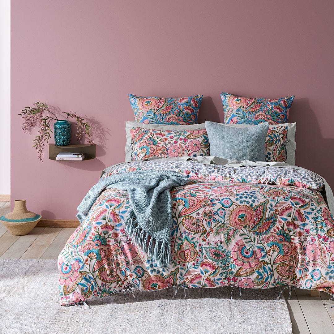 https://s3-ap-southeast-2.amazonaws.com/fusionfactory.commerceconnect.bbnt.production/pim_media/000/180/717/M_F_W25_Bedlinen_BOP_Leela_QQC_SI.jpg?1734068580