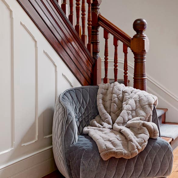 https://s3-ap-southeast-2.amazonaws.com/fusionfactory.commerceconnect.bbnt.production/pim_media/000/191/961/M_F_W25_LS_Location_Decorator_Sable_Fur_Throw_Dove_SI.jpg?1743055093