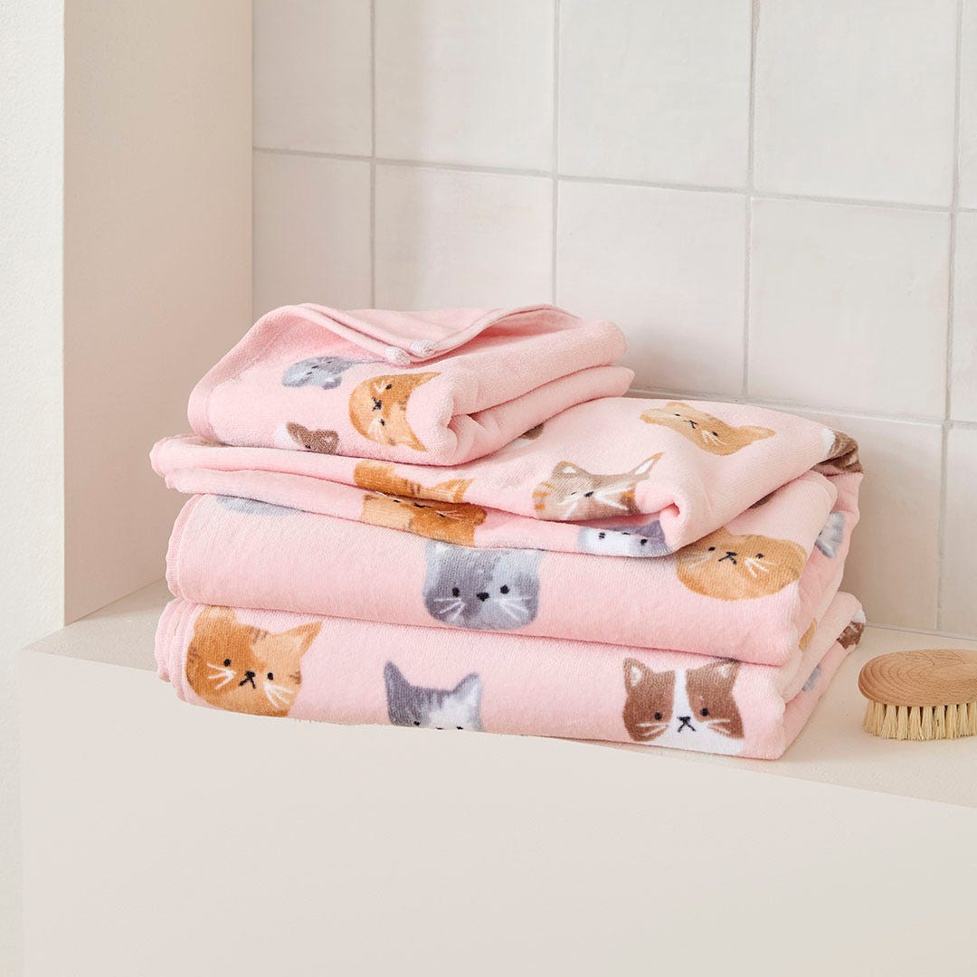 https://s3-ap-southeast-2.amazonaws.com/fusionfactory.commerceconnect.bbnt.production/pim_media/000/192/422/M_F_W25_LS_Studio_Winter_Essentials_Novelty-SHOT-30_Nala_Towel_Stack-5419_SI.jpg?1743484226